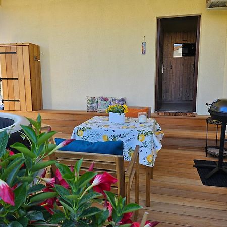 Charmant Studio Pres De La Plage Avec Jacuzzi Et Terrasse Privative Villeneuve-Loubet Exterior foto
